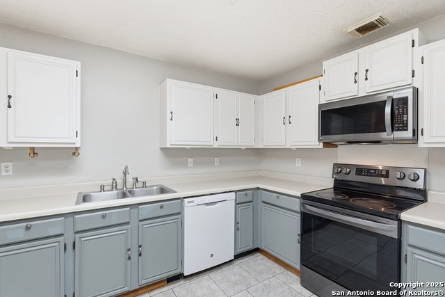 Image 8 of 33 For 11110 Moonlit Park