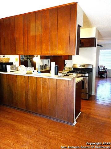 Image 23 of 49 For 750 Clearview