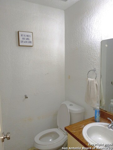 Image 26 of 49 For 750 Clearview