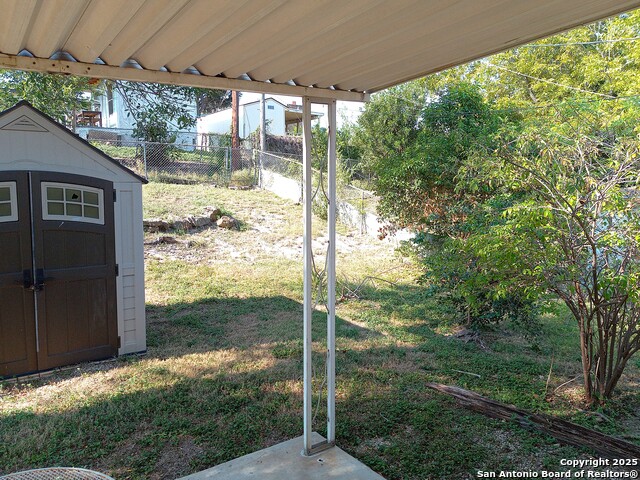 Image 40 of 49 For 750 Clearview