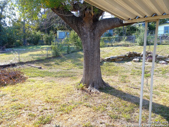 Image 41 of 49 For 750 Clearview