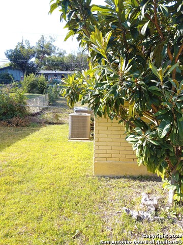 Image 6 of 49 For 750 Clearview