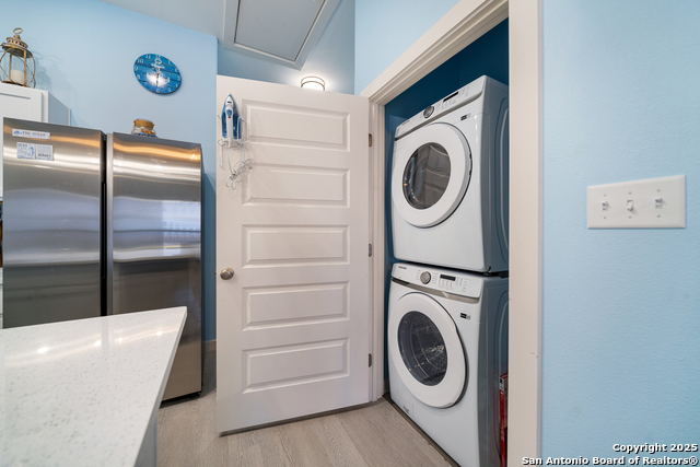 Listing photo id 9 for 14919 Smugglers Cove Dr