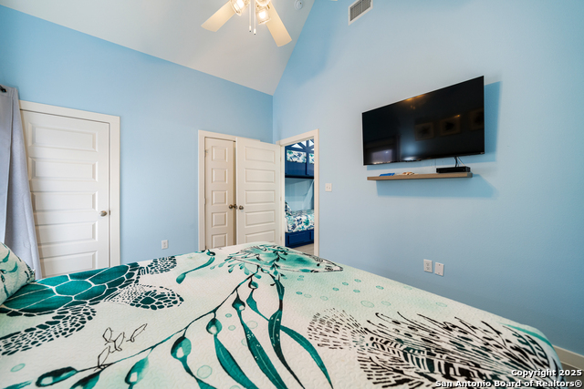 Listing photo id 12 for 14919 Smugglers Cove Dr