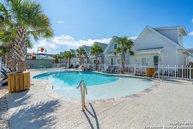 Listing photo id 21 for 14919 Smugglers Cove Dr