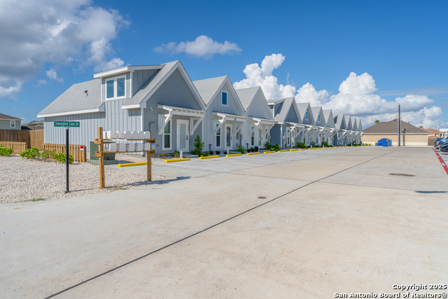 Listing photo id 26 for 14919 Smugglers Cove Dr