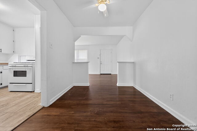 Image 12 of 17 For 118 Compton #1  1