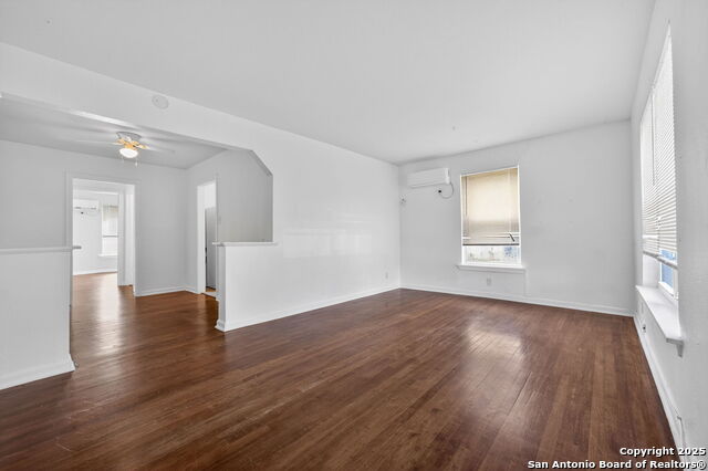 Image 4 of 17 For 118 Compton #1  1