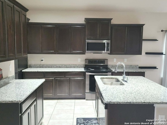 Image 6 of 13 For 8915 Ramelle