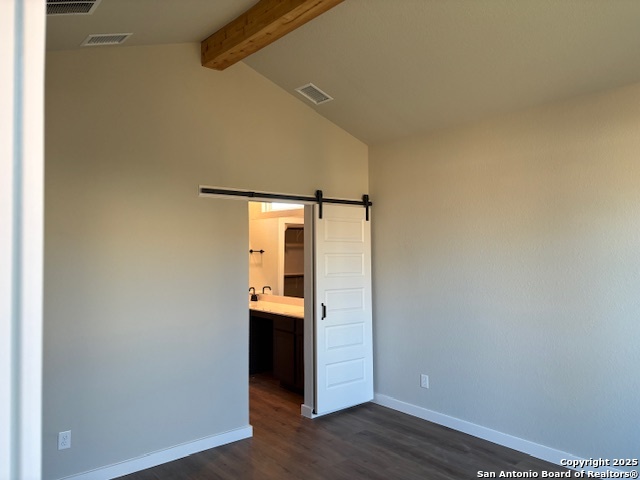 Listing photo id 2 for 5919 Woodlake Acres