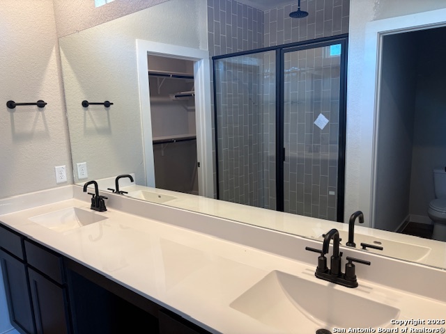 Listing photo id 3 for 5919 Woodlake Acres