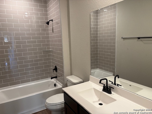 Listing photo id 5 for 5919 Woodlake Acres