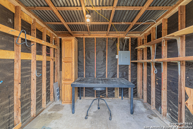 Image 32 of 43 For 16530 Fm 463