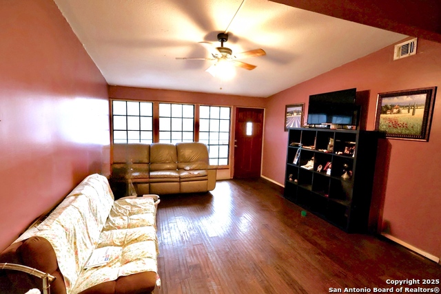 Image 7 of 17 For 335 Yolanda  