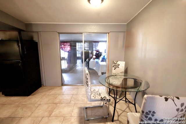 Image 8 of 17 For 335 Yolanda  