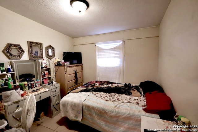 Image 9 of 17 For 335 Yolanda  