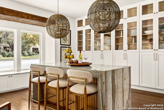 Listing photo id 9 for 417 Hildebrand E