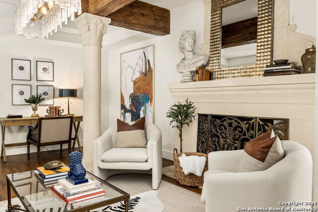 Listing photo id 6 for 417 Hildebrand E