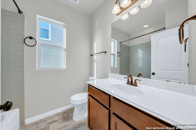 Listing photo id 14 for 10423 Francisco Way