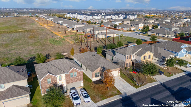 Listing photo id 27 for 10423 Francisco Way