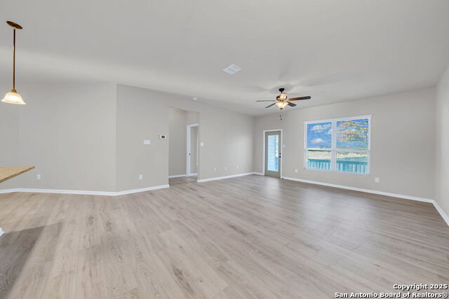 Listing photo id 5 for 10423 Francisco Way