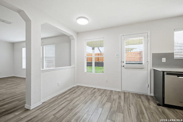 Listing photo id 8 for 341 Willow View