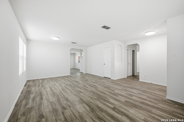 Listing photo id 13 for 341 Willow View