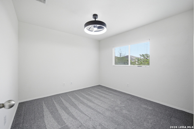 Listing photo id 30 for 341 Willow View