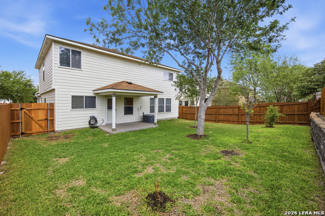 Listing photo id 38 for 341 Willow View