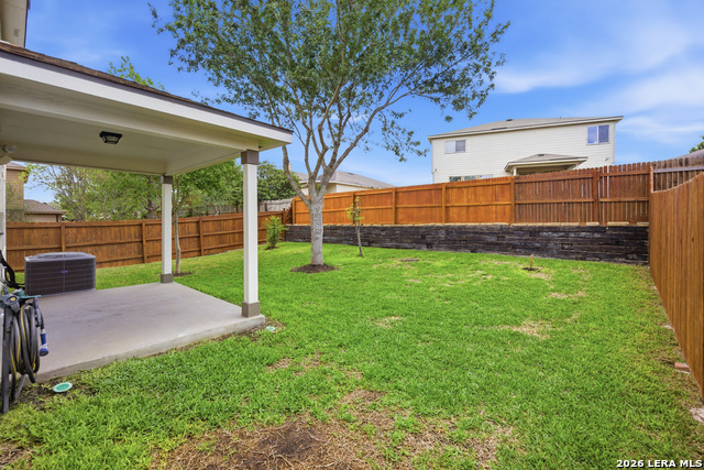 Listing photo id 39 for 341 Willow View