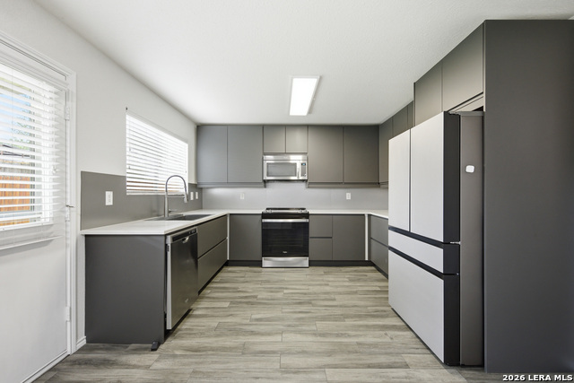 Listing photo id 5 for 341 Willow View