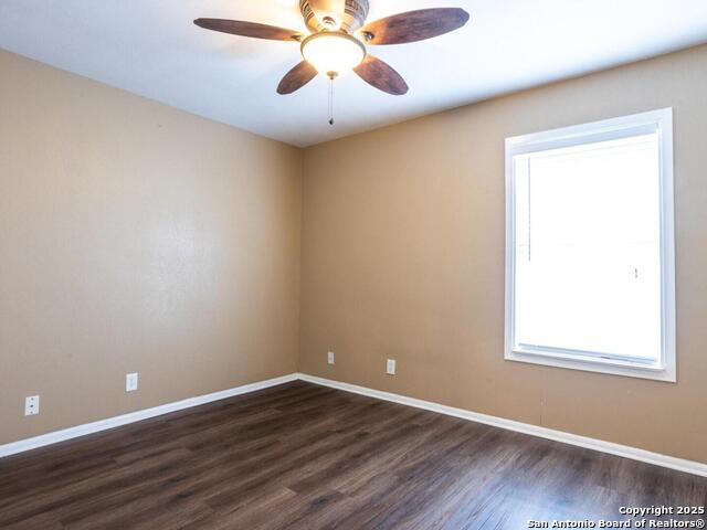 Listing photo id 13 for 1002 Mount Riga