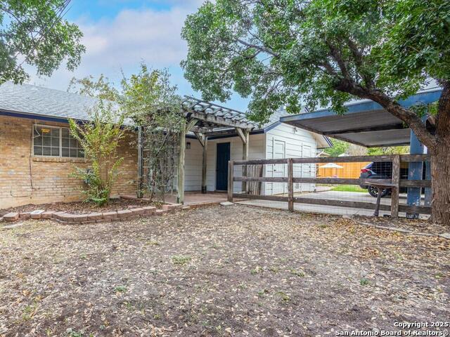 Listing photo id 19 for 1002 Mount Riga