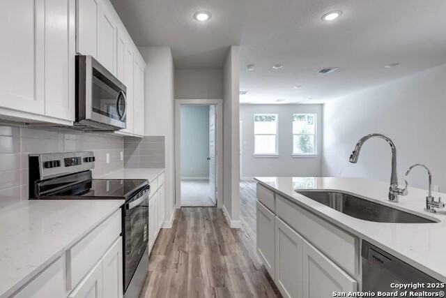 Image 4 of 17 For 10523 Rosemont Pass