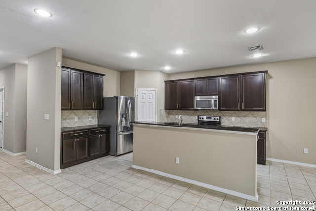 Image 10 of 31 For 8218 Rustic Terrace