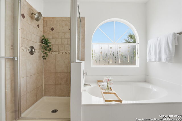 Image 18 of 37 For 6139 Ashford Point