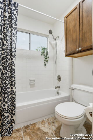 Image 25 of 37 For 6139 Ashford Point