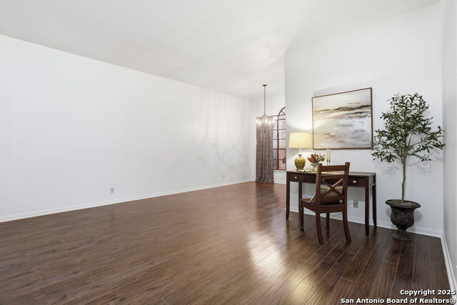 Image 7 of 37 For 6139 Ashford Point