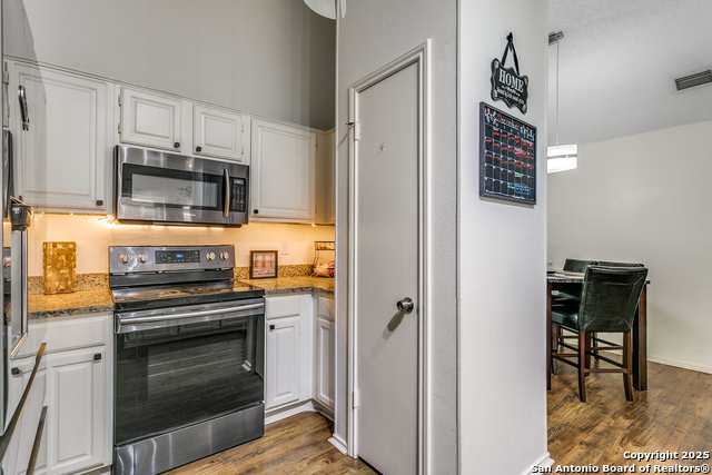 Image 3 of 21 For 15207 Eagle Run