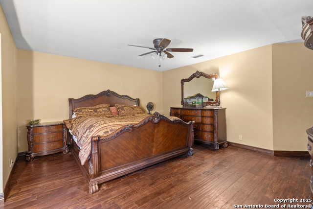 Image 10 of 15 For 10522 Horn