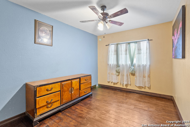 Image 13 of 15 For 10522 Horn