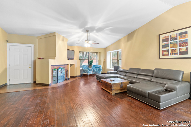 Image 4 of 15 For 10522 Horn