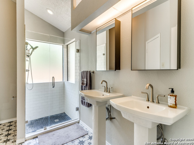 Image 16 of 24 For 5935 Heather View