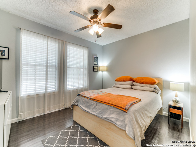 Image 18 of 24 For 5935 Heather View