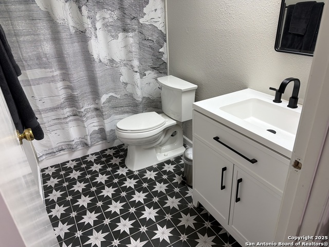 Image 19 of 24 For 5935 Heather View