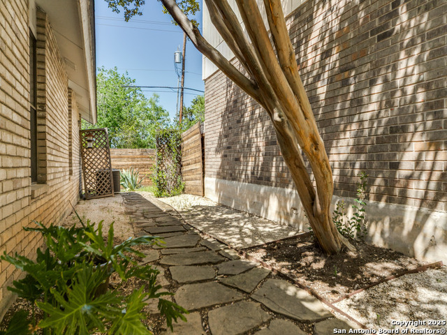 Image 23 of 24 For 5935 Heather View