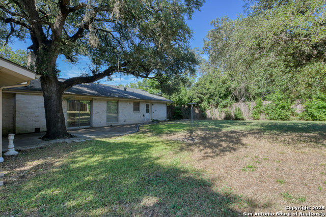 Image 12 of 31 For 1115 Haltown Dr