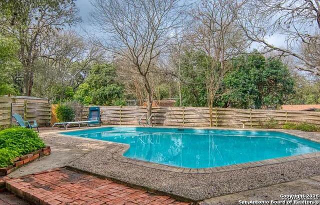 Image 29 of 33 For 1235 Cibolo  