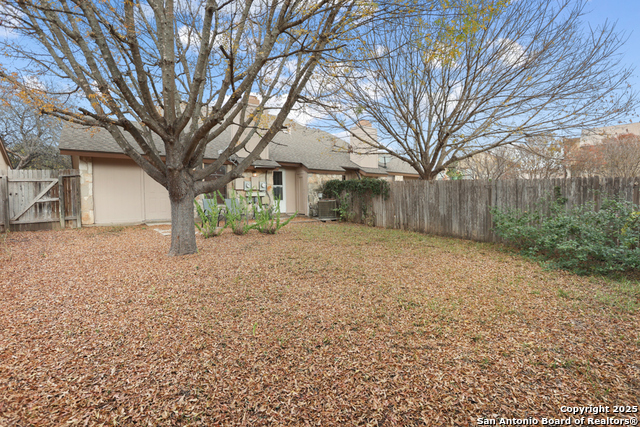 Image 26 of 27 For 14306 Indian Woods