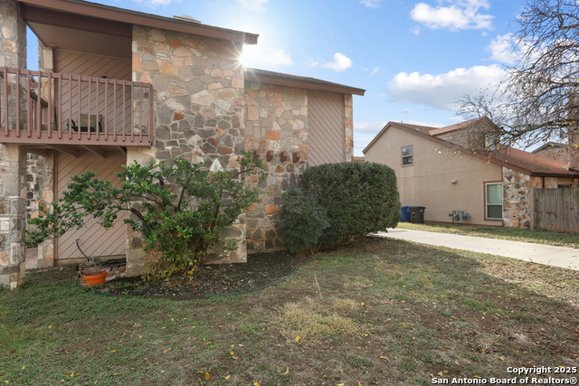 Image 3 of 27 For 14306 Indian Woods